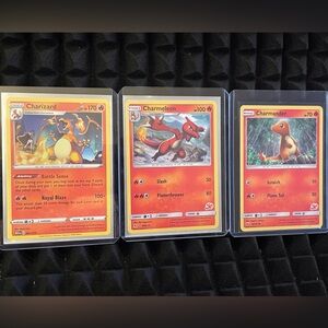 Pokémon Set: CHARIZARD-CHARMELEON-CHARMANDER